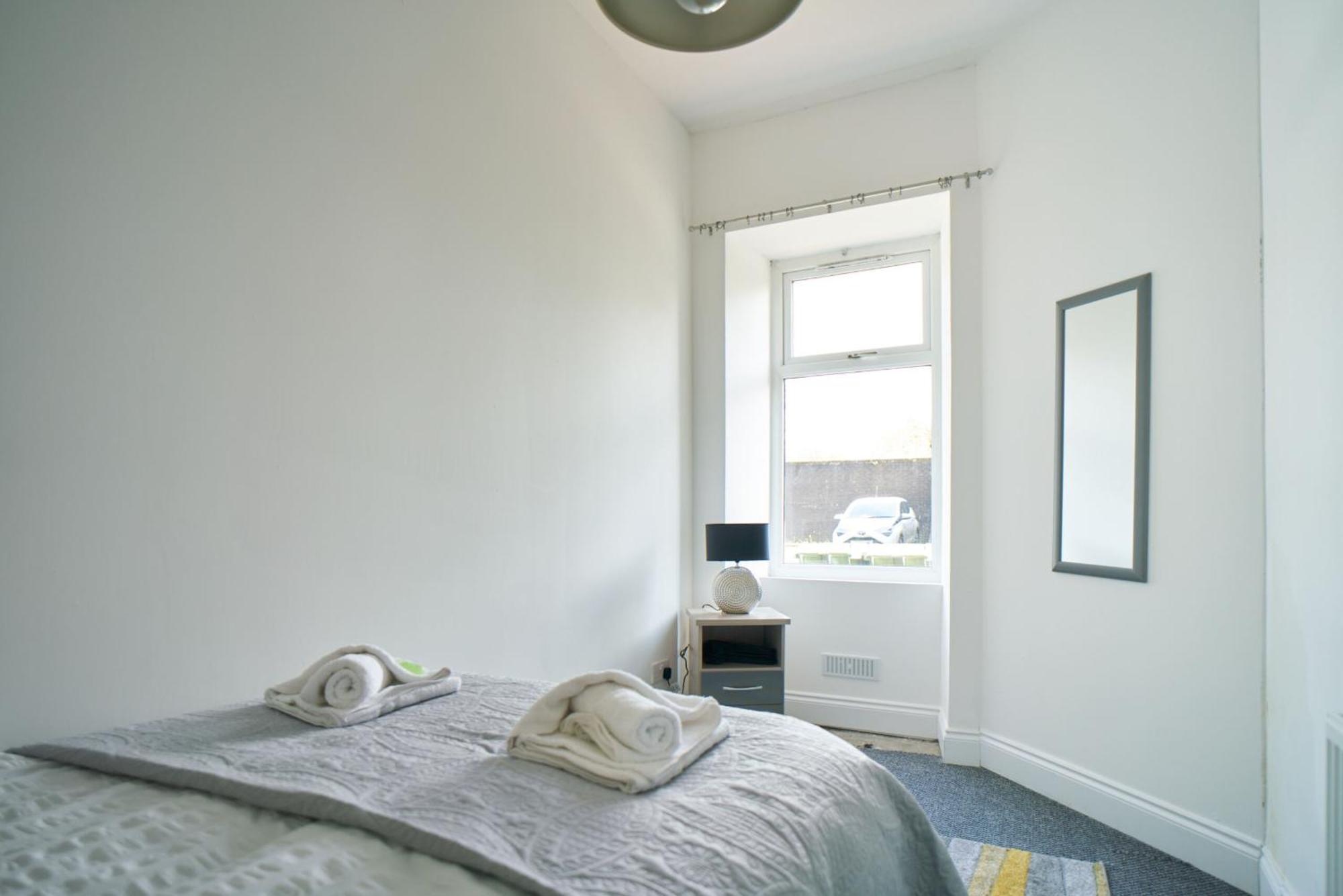 Meadow Apartment 덤바턴 객실 사진